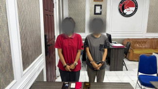 Simpan Sabu di Kotak Rokok dan di Bawah Karpet, Dua Wanita Ditangkap di Bukittinggi