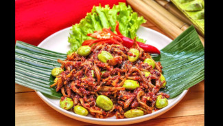 Sambal Petai: Si Pedas Beraroma Khas yang Menggoda Selera