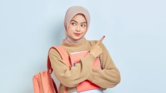 Kisah di Balik Skripsi Mangkrak: Tekanan Finansial hingga Krisis Kesehatan Mental Mahasiswa