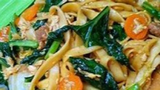 Kwetiau Goreng: Cemilan Sore Gurih yang Selalu Menggoda