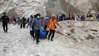 Longsor Tambang Galian C Cirebon: Korban Meninggal Dunia 13 Orang
