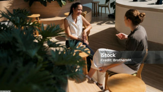 Teknologi dan Budaya Kerja: Fondasi Kuat Kesuksesan Work From Anywhere