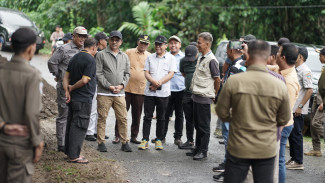 Pemkab Solsel Pastikan Pekerjaan Progul Satu Kecamatan Satu Ekskavator Berjalan Baik