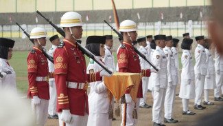 Putra-Putri Terbaik Kibarkan Sang Merah Putih di Langit Solok Selatan