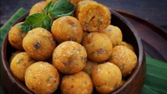 Bukan Sekadar Gorengan, Ini Alasan Sala Lauak Tak Pernah Absen di Lontong Sayur dan Sate Padang