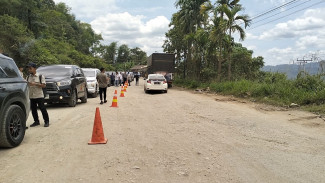 Andre Rosiade Pastikan Perbaikan Jalan Rusak Payakumbuh - Sitangkai Pakai Dana IJD Rp75 Miliar