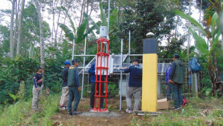 Antisipasi Banjir Lahar Dingin, Alat Peringatan Dini Dipasang di Gunung Semeru
