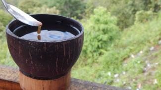 Menghirup Kawa Daun dari Tempurung, Meneguk Filosofi Hidup Orang Minang