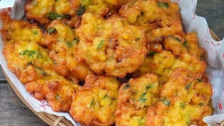 Sensasi Kriuk di Setiap Gigitan: Mengapa Perkedel Jagung Manis Selalu Jadi 'Raja' Camilan Goreng Praktis