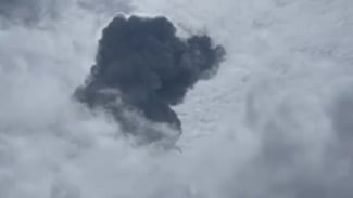 Gunung Marapi Erupsi, Abu Vulkanik Jangkau Wilayah Agam