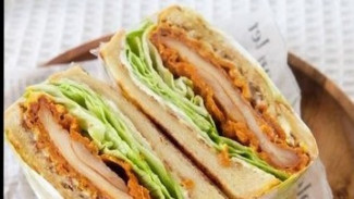 Katsu Sandwich Jadi Tren, Budaya Makan Nasi Masyarakat Indonesia Terancam Bergeser?