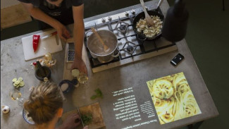 Smart Kitchen: Bagaimana AI dan Aplikasi Resep Mengubah Si 'Buta Dapur' Menjadi Chef Andal