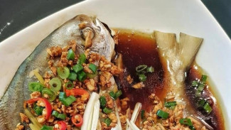 Bukan Sekadar Ikan Kukus, Ikan Bawal Stim Chinese Punya Pesona Rasa yang Sulit Dilupakan