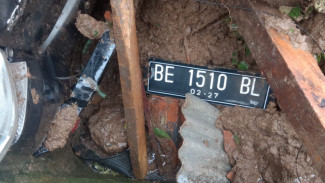 Tragedi Longsor Cisarua Bandung Barat: 8 Warga Meninggal Dunia, 82 Orang Hilang