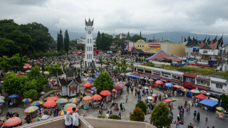 Berburu Cemilan Kekinian di Jantung Kota Bukittinggi