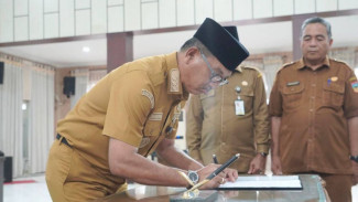 Wujudkan Birokrasi Profesional, Bupati Solok Selatan Lantik Pejabat Berbasis Sistem Manajemen Talenta