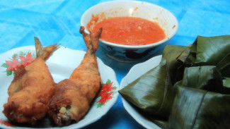 Nasi Sala: Menyesap Gurihnya Kuliner Pesisir Pariaman dalam Balutan Daun Pisang