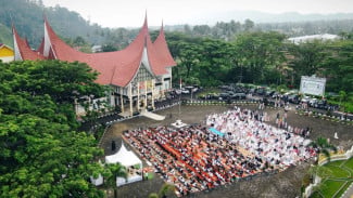 Rayakan Kemenangan di Halaman Kantor Bupati, Wabup Yulian Efi Ajak Warga Jadikan Idulfitri Momentum Perkuat Persatuan