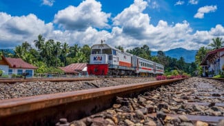 Okupansi Tembus 100 Persen, KA Lembah Anai Jadi Primadona Libur Paskah di Sumatera Barat