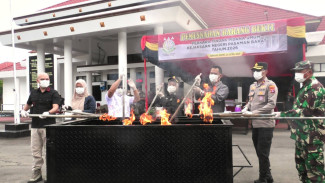 Kejari Pasaman Barat Musnahkan Barang Bukti 47 Perkara Pidana, Tegaskan Komitmen Penegakan Hukum