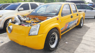Ratusan Modifikator Ramaikan Beebot Turbo Clash Padang