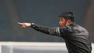 Sajauh-jauh Bangau Tabang, Nil Maizar Resmi Kembali Latih Semen Padang FC