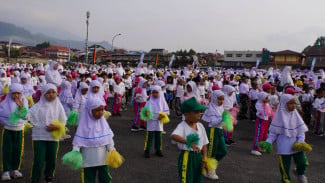 Ribuan Anak Meriahkan Peringatan HAN 2026 di Lapangan Bancalaweh Padang Panjang
