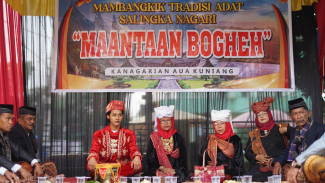 Pemko Payakumbuh Perkuat Pelestarian Adat Minang Lewat Tradisi Mauluan Bogheh di Aua Kuniang