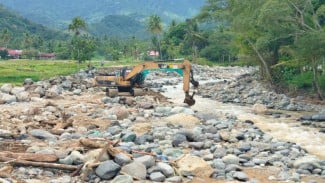 Normalisasi Sungai Batang Guo Dikebut, Akses Warga Kuranji Padang Berangsur Pulih
