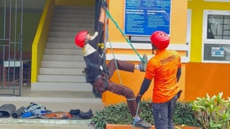 Siapkan Relawan Muda Tangguh, 51 Anggota Pramuka Padang Panjang Dibekali Keterampilan Kebencanaan