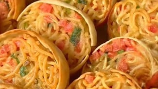 Martabak Mie Kulit Pangsit: Inovasi Camilan Unik, Renyah, dan Praktis untuk Keluarga