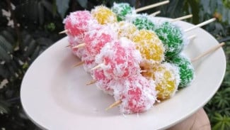 Cara Membuat Onde-Onde Tusuk Singkong Pandan, Jajanan Tradisional yang Manis dan Gurih