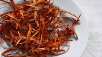 Kayu Secang, Minuman Merah Alami yang Kaya Antioksidan dan Beragam Potensi Manfaat