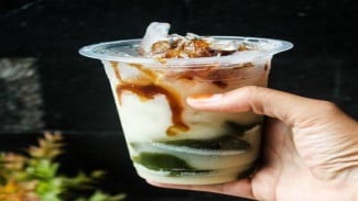 Resep Es Cincau Hijau dengan Santan dan Gula Aren, Segar untuk Cuaca Panas