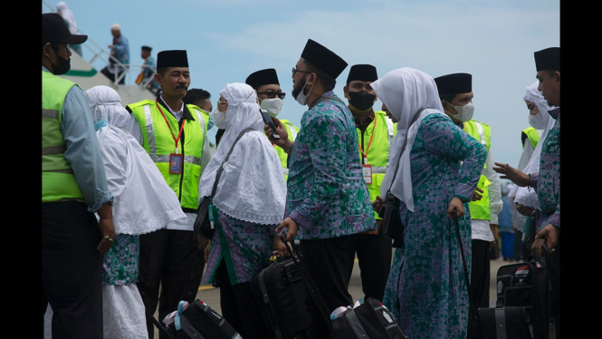 Pemberangkatan JCH Embarkasi Padang. Foto/Andri M/Padang Viva