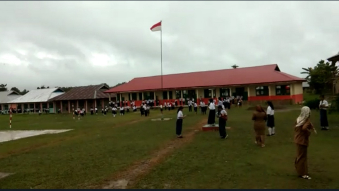 Pelajar di Mentawai Berhamburan Akibat Gempa