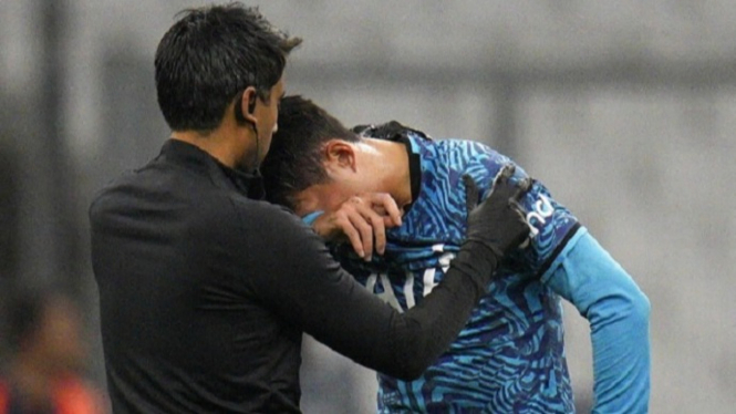 Son Heung-min cidera saat membela Hotspur di Liga Champions