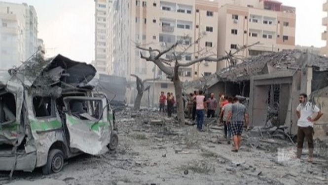 Dampak dari pemboman pesawat yang terus menerus di Jalur Gaza