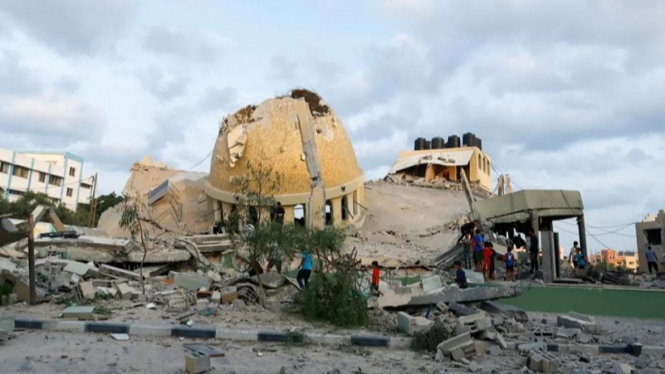 Reruntuhan masjid akibat rudal zionis Israel klaim persembunyian Hamas
