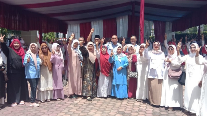 Dukungan Ibu-Ibu Majelis Taklim kota Padang Untuk Prabowo-Gibran