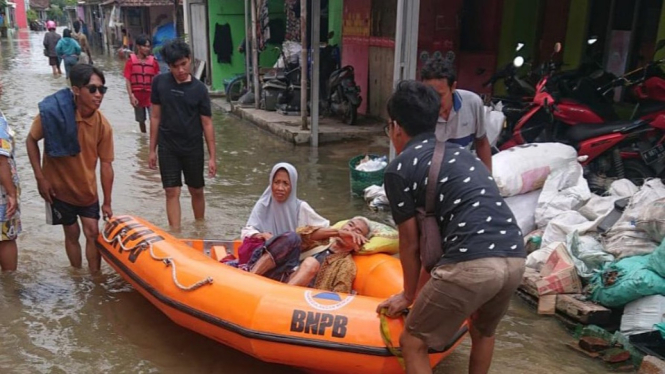 Evakuasi Korban Banjir Kudus