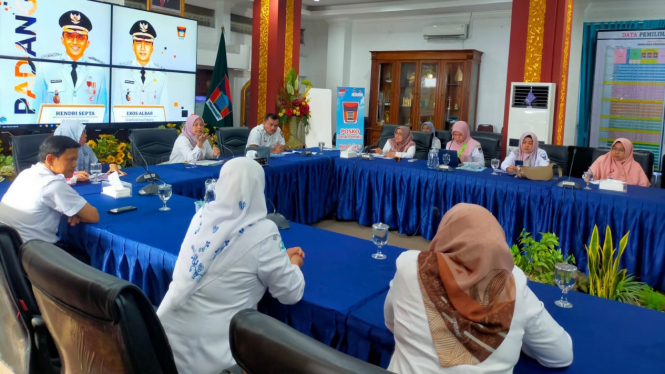 Rapat pemko Padang dengan jajaran RSUD dr. Rasidin