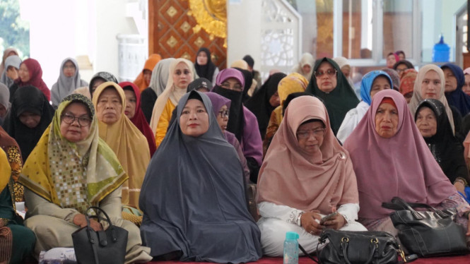 Jemaah Masjid di Padang Panjang