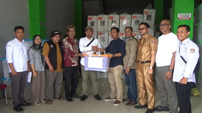 KPU Bukittinggi terima arus balik logistik PSU