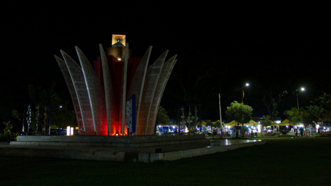 Tugu Apeksi kota Padang