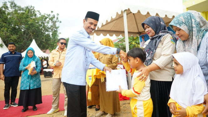 Wakil Bupati Solok Selatan, Yulian Efi