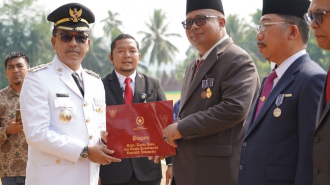 Sekda Kabupaten Solok Selatan (Kanan)