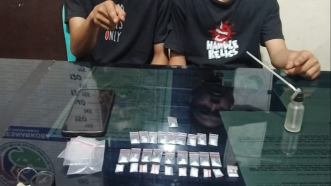 Barang bukti 29 paket kecil sabu berhasil diamankan polisi