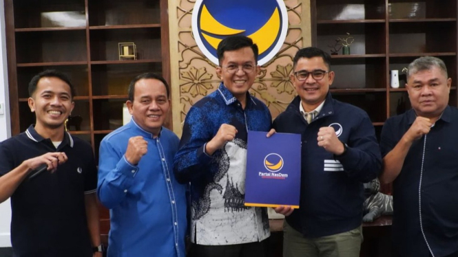 Erwin Yunaz dan Fahlevi Mazni terima mandat dari Nasdem