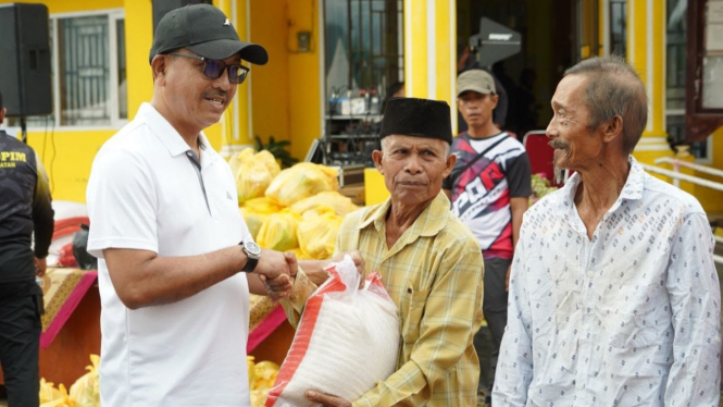 Bupati Solok Selatan Khairunas